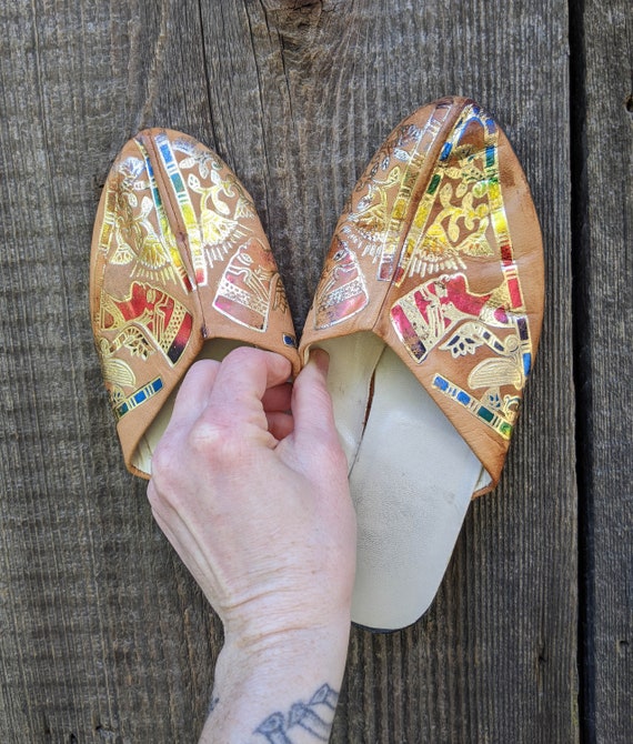 80s vintage leather metallic Egypt slippers house… - image 2