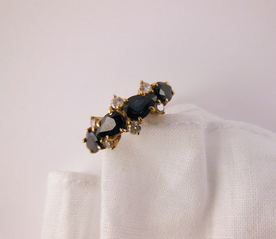 80s vintage 18k gold Sapphire Diamond ring / soli… - image 9