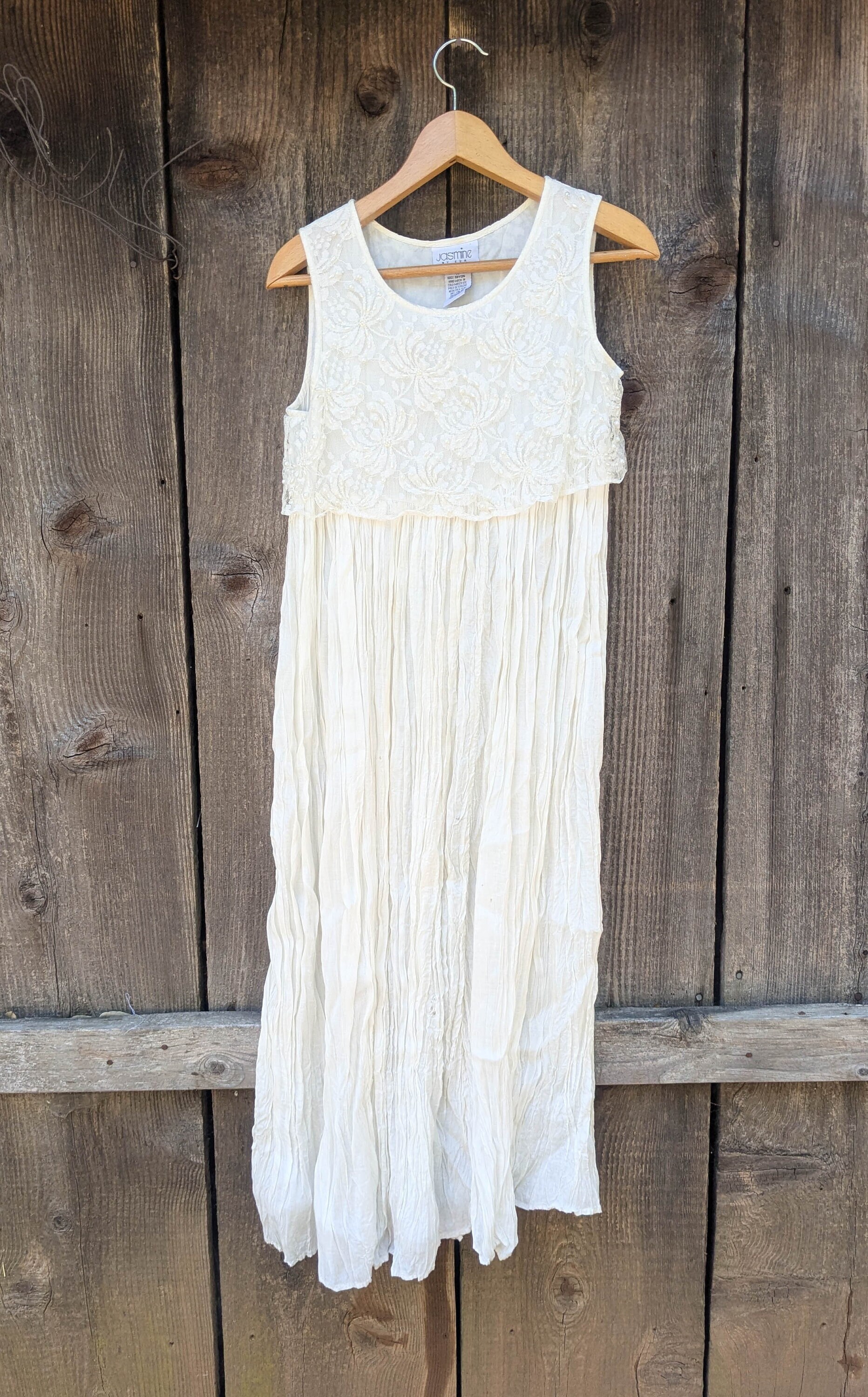 chinese dress ladies The Eden Modest Floral Maxi Dress main image 1