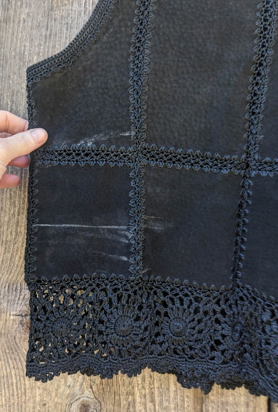 80s vintage black suede patchwork top / crochet s… - image 2