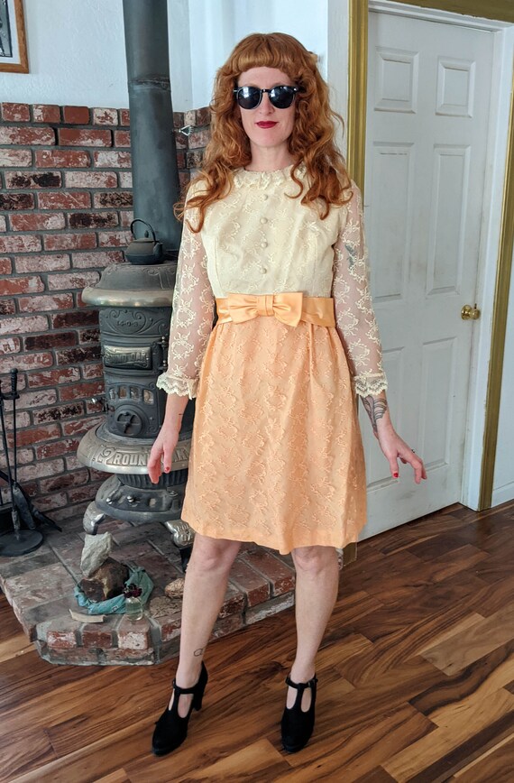 60s vintage ice cream lace dress / peach satin bo… - image 2