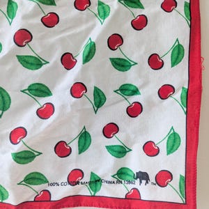 80s vintage cherry print bandana / white red green cotton cute fruit scarf neckerchief handkerchief / retro glam femme Lolita rockabilly