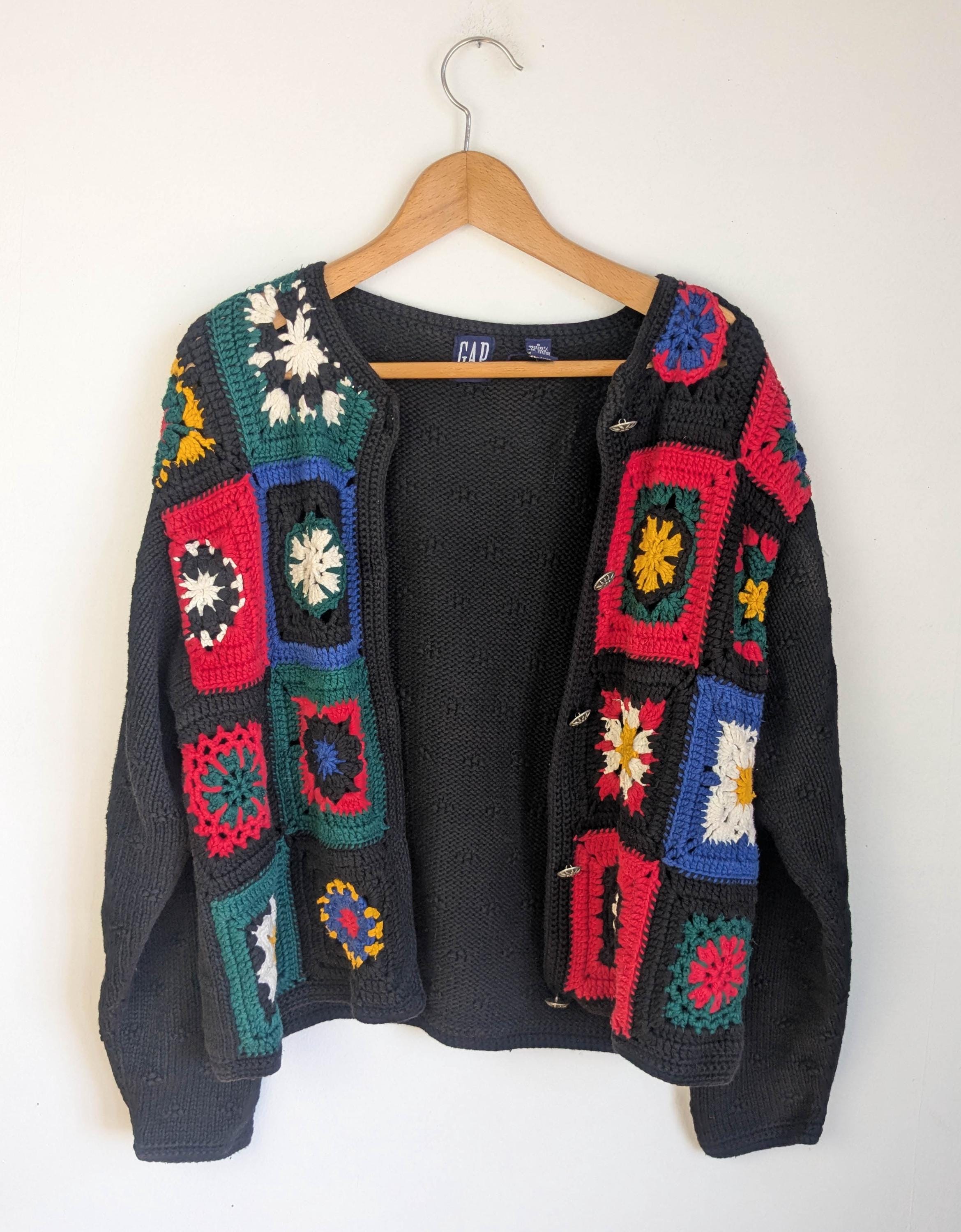 る*。様 90s OLD GAP cardigan！！ Vintage 90s Gap Granny Square Cardigan / Afghan Patchwork Sweater