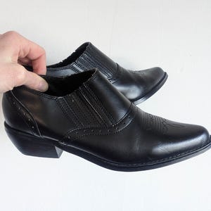 90s Vintage Black Leather Cowboy Ankle Boots - Dingo Size 7.5