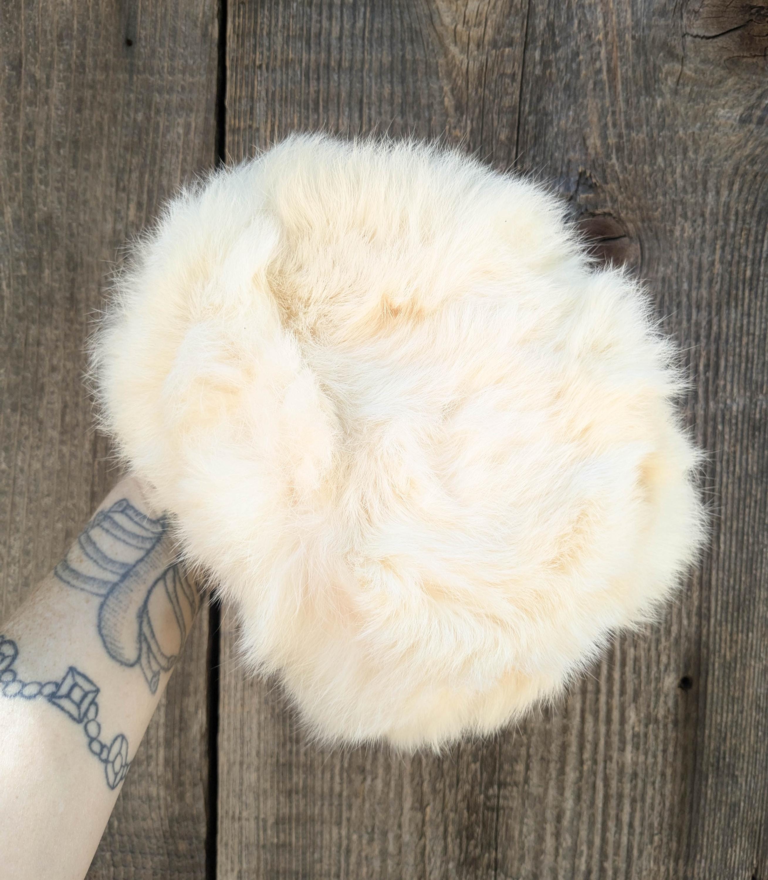 50s Vintage White Fur Pillbox Hat / Cocktail Fascinator  display picture 1