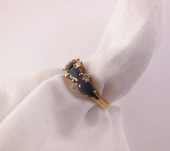 80s vintage 18k gold Sapphire Diamond ring / soli… - image 3