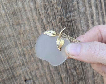 70s vintage frosted glass apple necklace / brass clear glass Avon / art teacher gift boho hipster preppy fall autumn / gold tone leaves
