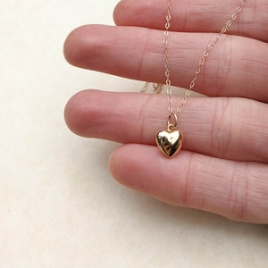90s vintage 14k gold heart necklace / 14 karat pendant minimal delicate / hipster Lolita boho simple elegant / love friendship romantic gift image 8