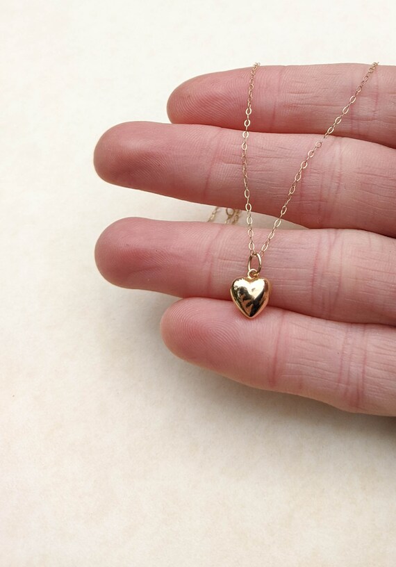 90s vintage 14k gold heart necklace / 14 karat pe… - image 8