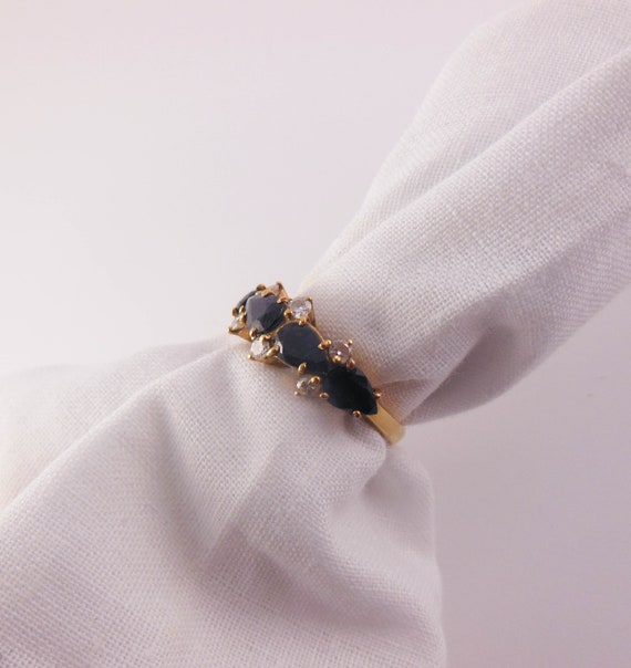 80s vintage 18k gold Sapphire Diamond ring / soli… - image 5