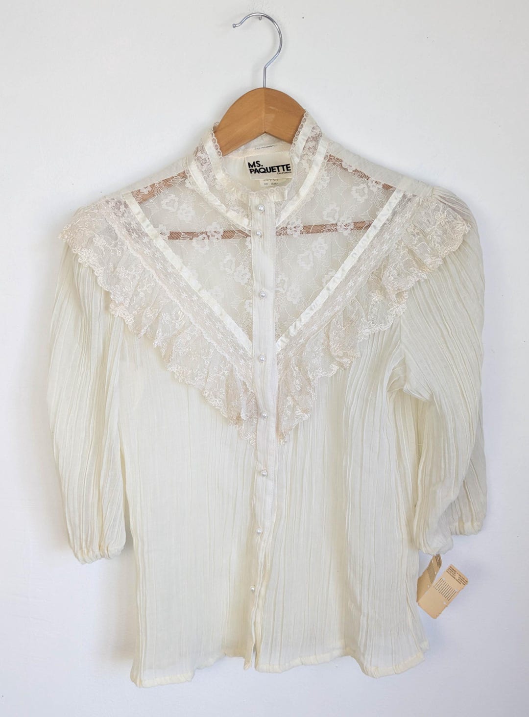 70s Vintage High Neck Lace Blouse / Cream Plisse Ruffle