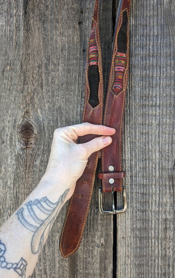70s Vintage Brown Tooled Leather Belt / Guatemala Rainbow  display picture 1
