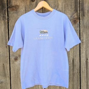 Vintage 90er Jahre Grand Teton National Park T-Shirt / Wyoming Vintage Souvenir-T-Shirt Lavendel Baumwolle USA Anvil M L / Camping Wandern im Freien Öko