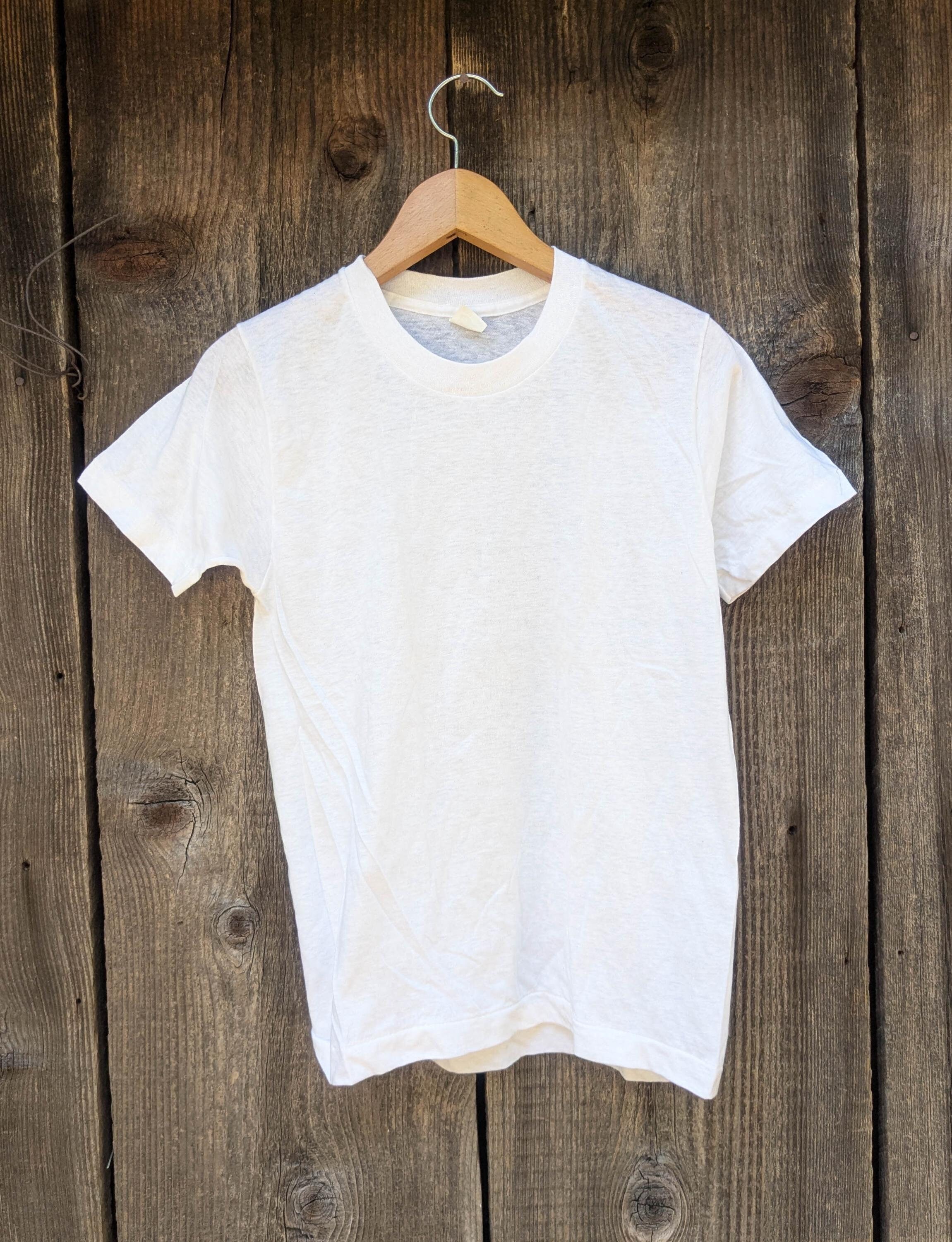 Plain white t's wholesale hot sale