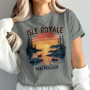 Isle Royale National Park T-Shirt: Michigan Sunset Moose Graphic Tee