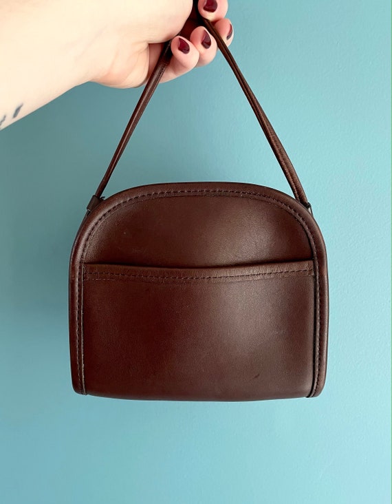 Vintage Coach Small Brown Leather Crossbody Bag //