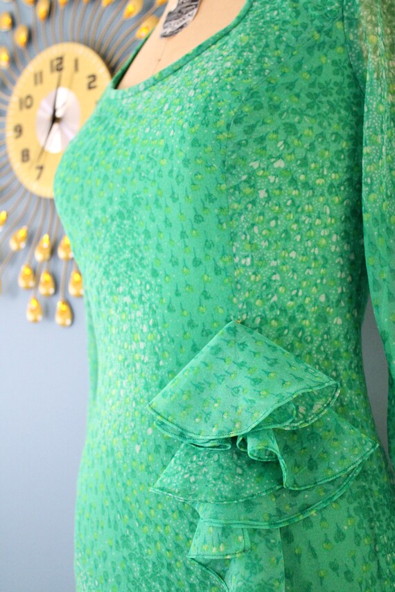 Vintage 1970s Green Midi Dress with Waterfall Ruf… - image 6