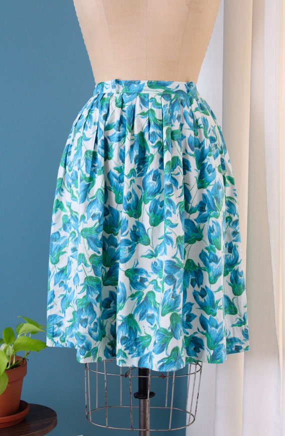 Vintage 1940s Blue Floral Cotton Skirt // 40s blu… - image 2