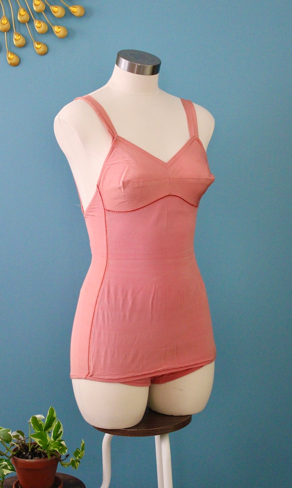 Vintage 1940s "Par-Form" Rouge Pink Swimsuit // 4… - image 2