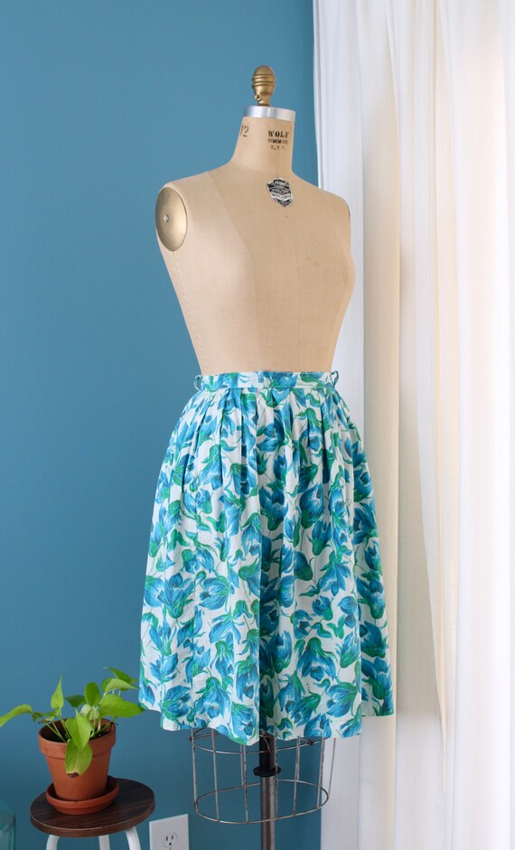 Vintage 1940s Blue Floral Cotton Skirt // 40s blu… - image 3