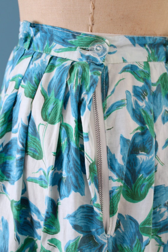 Vintage 1940s Blue Floral Cotton Skirt // 40s blu… - image 4