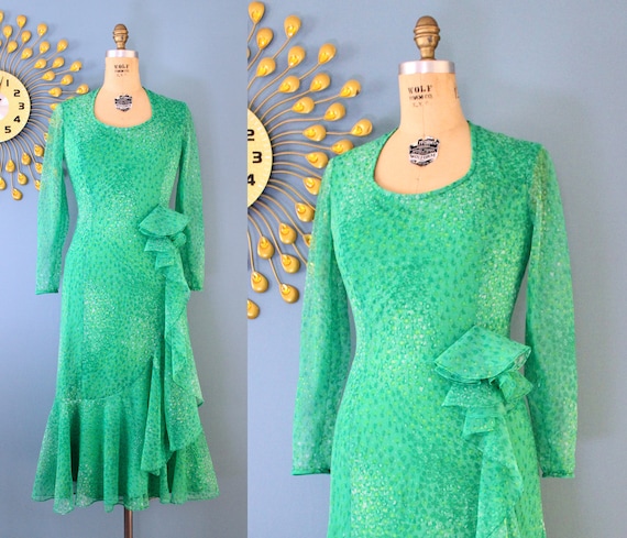 Vintage 1970s Green Midi Dress with Waterfall Ruf… - image 1