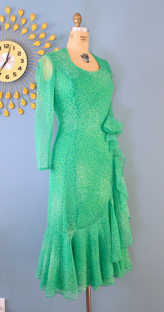 Vintage 1970s Green Midi Dress with Waterfall Ruf… - image 7