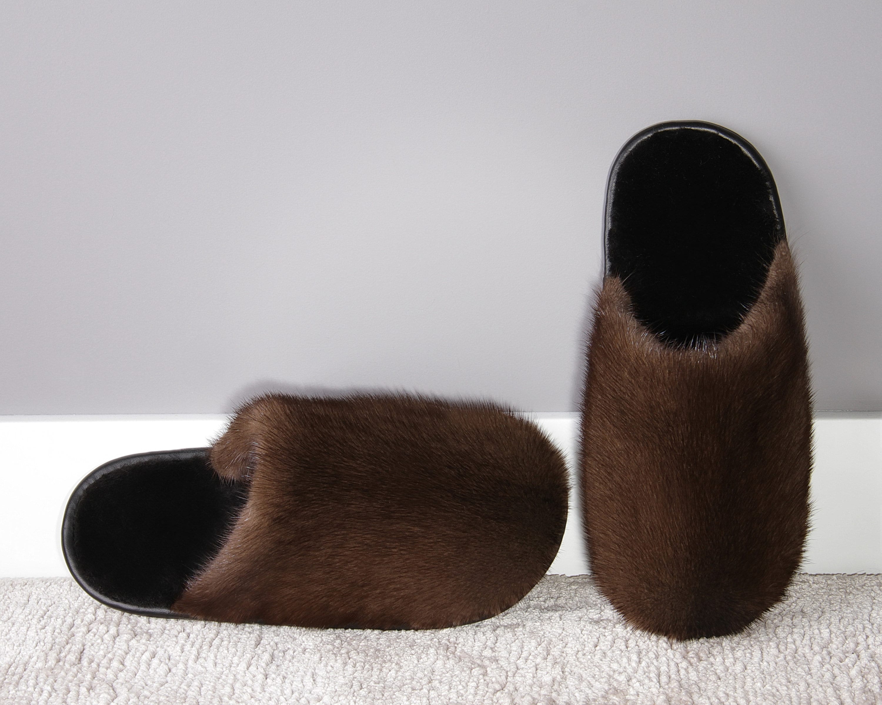 Men’s Mink slippers Amazon.com | Minnetonka Men main image 2