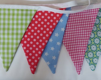 Pennant chain DIY fabric package including pattern - cheerful - colorful - unisex - made of cotton fabrics in 3 lengths