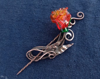 Broche artistique fleur rouge avec perle au chalumeau faite main - épingle à cheveux - fourche haie - épingle à foulard - épingle à châle - bijoux nature - épingle fleur rouge