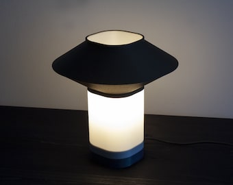 PARAPLU-bedlamp, kap van hout, ebbenhout, klein licht, modern, duurzaam, Wabi Sabi, Japandi