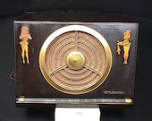 Vintage Bakelite Cased RCA Victor Golden Throat AM Radio Model 9-X-561 Humming