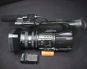 A Sony HDV 1080i Mini DV Digital Video Camera Recorder Complete with Microphone but untested