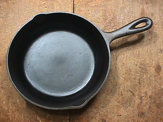 8 inch skillet with lid