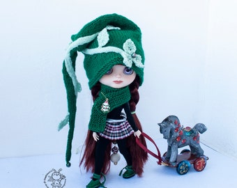 Elf hat and scarf for Blythe and other similar sized dolls. PDF Doll Clothes knitting pattern. Pattern knitting in the round. Knitting flat