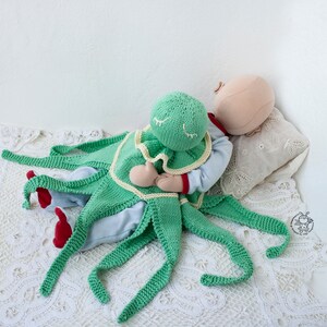 Knitted flat Octopus Toy Baby Lace Blanket. Amigurumi Octopus. Baby Lace Blanket. Instant download. Knitting pattern PDF comforter Octopus image 4
