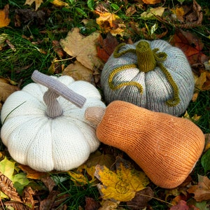 Three Halloween pumpkins.  Knitting pattern. Knitted round. PDF. Handmade pumpkins plush toy. Cute pumpkins