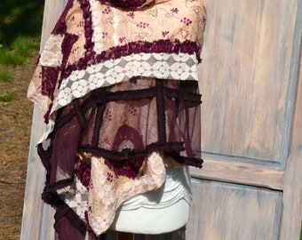 Romantic shawl beige burgundy