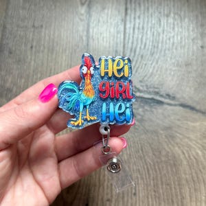 Hei Girl Hei Cartoon Huhn Abzeichen Reel | Krankenschwester Geschenke | Krankenschwester Abzeichen Reel | Glitzer Abzeichen Rolle | Acryl Abzeichen Rolle | Pädiatrischer Ausweis Reel