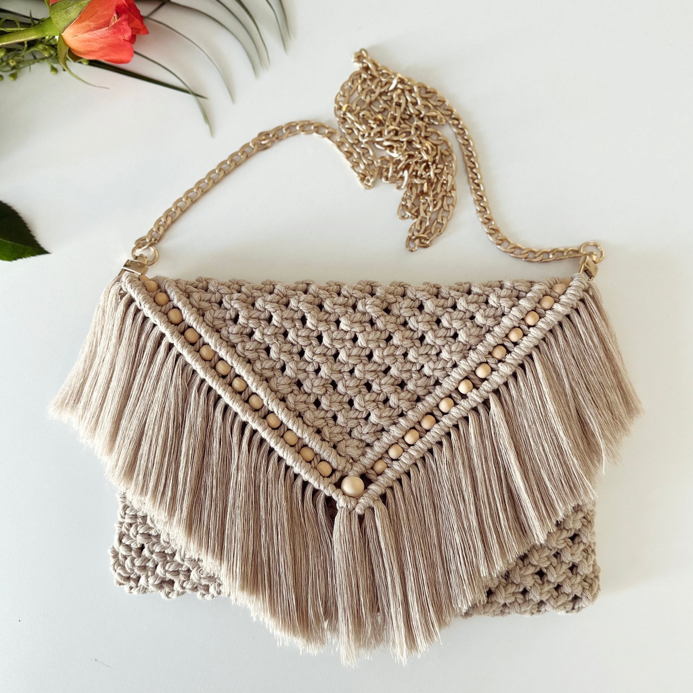 Beige Boho bag in macramé with golden shoulder strap