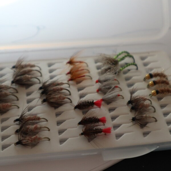 Ensemble de mouches Tenkara | 30 mouches Tenkara dans une boîte