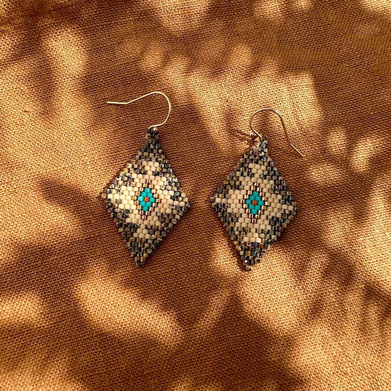 Navajo Dangle Earrings — Casa Chimayo Mercado