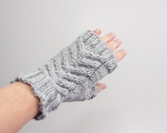 Fingerless gloves outlander inspired, cable mittens, season 6 outlander, Malva Christie, wrist warmers