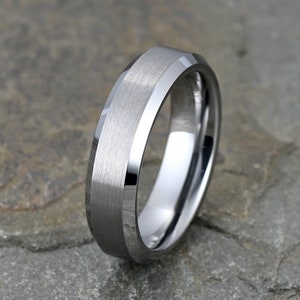 Tungsten Ring, Men&#39;s Tungsten Wedding Band, Gray Tungsten Ring, Men&#39;s Brushed Wedding Band, Tungsten Band, Personalized Ring