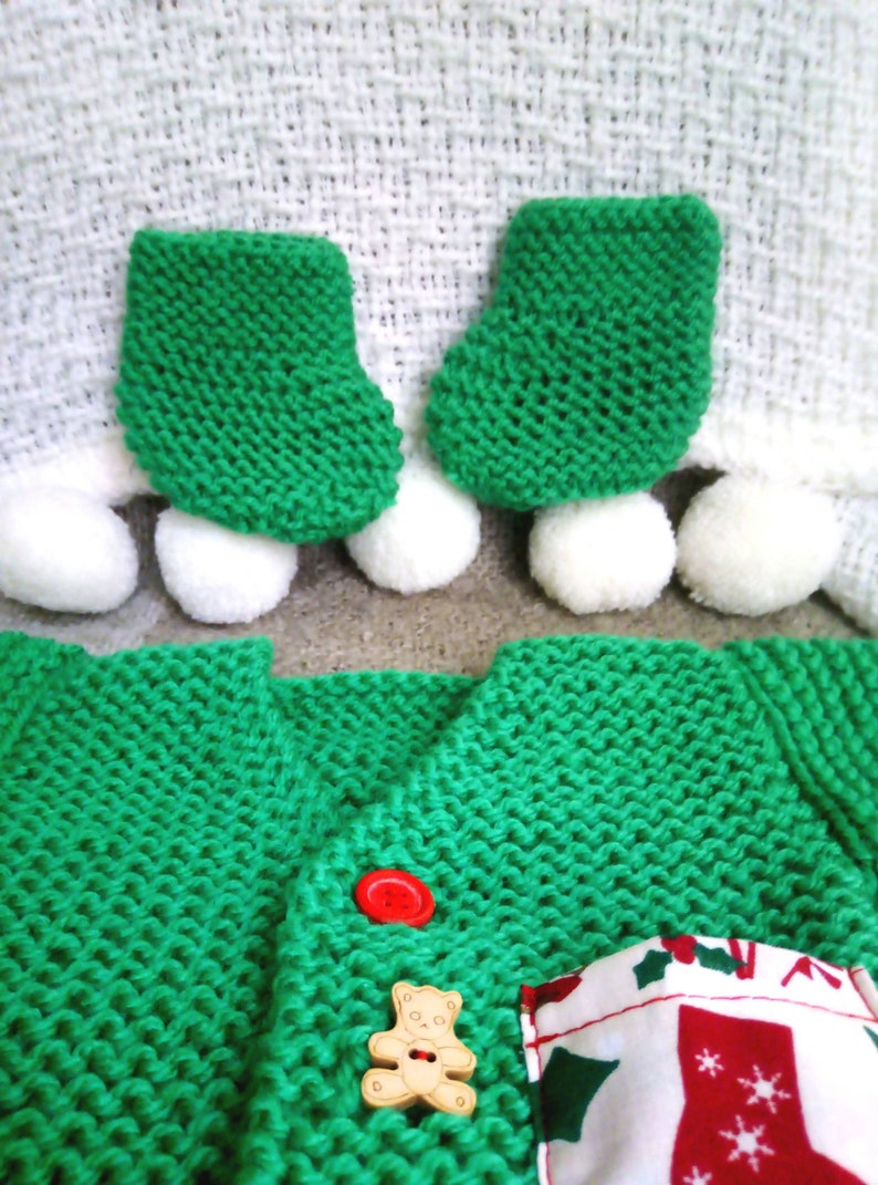pocket deco printed patterns 1st Baby Christmas green fir wool vest set and slippers 03 months