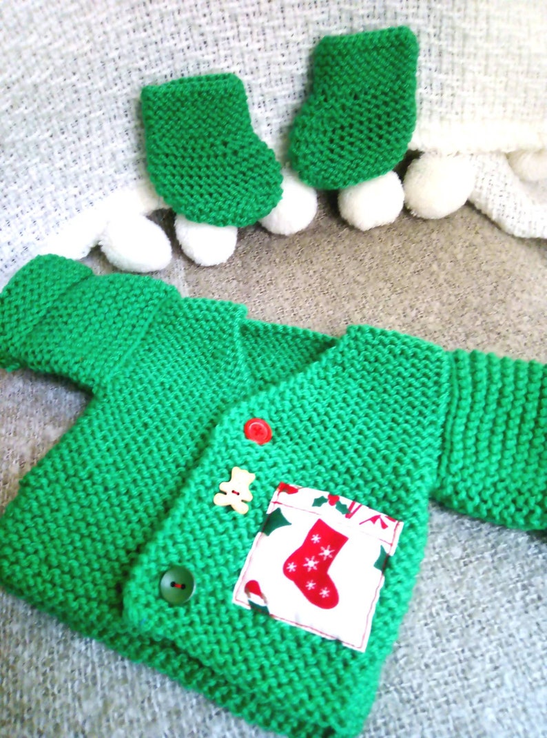 pocket deco printed patterns 1st Baby Christmas green fir wool vest set and slippers 03 months