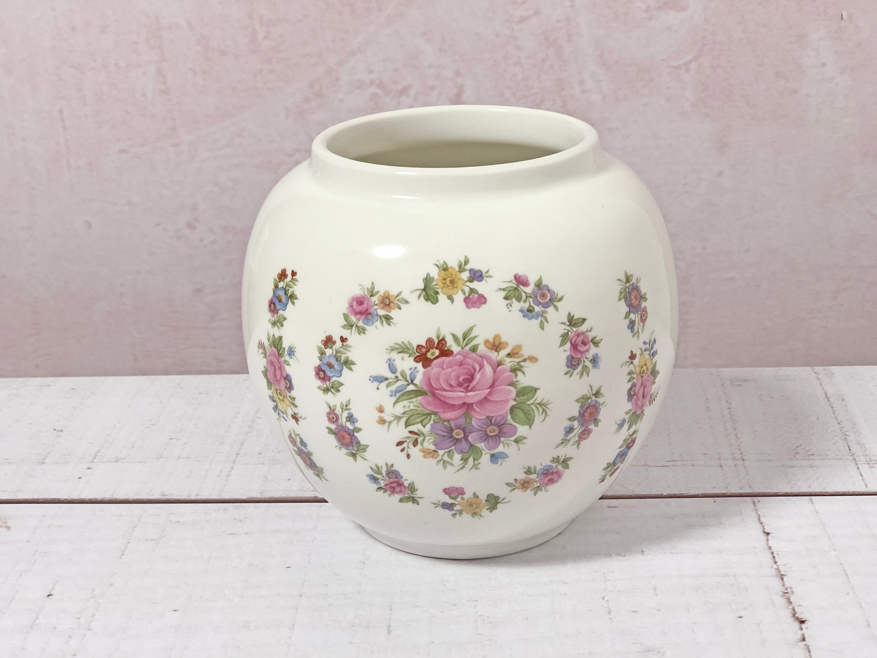 Vase en Céramique Thème Floral Fleurs Français Campagne Made in England Home Decor Shabby Chic Cosy 
