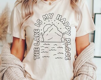 The Lake is My Happy Place Camisa para Lake Lover Camiseta Lake Vibes Camisa para vacaciones en el lago Casa del lago Camiseta para vacaciones de verano Camisa de camping