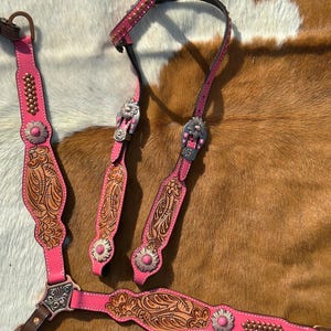 Pink Tooled Tack Set