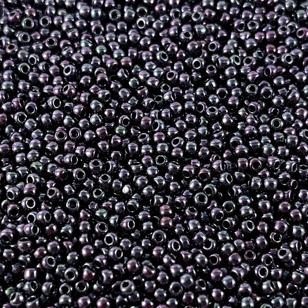 Metallic Amethyst Gunmetal 15/0 Toho Seed Beads #90, 15 Grams, Japanese Seed Beads Size 15, aka Dark Purple Iris Metallic